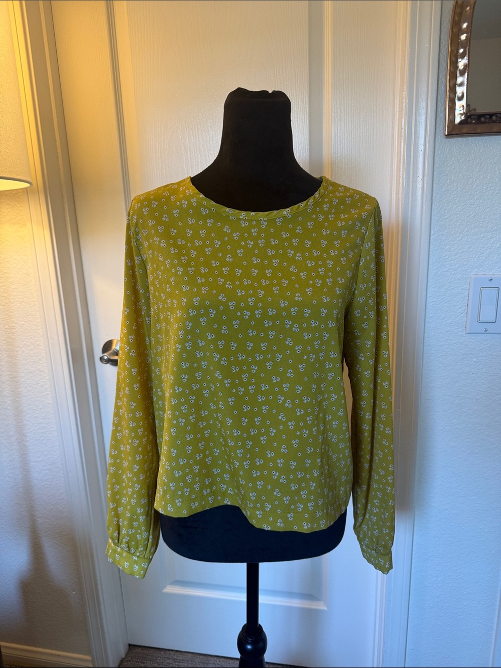 Foreign Exchange Lightweight Mustard Floral Button-Cuff Blouse